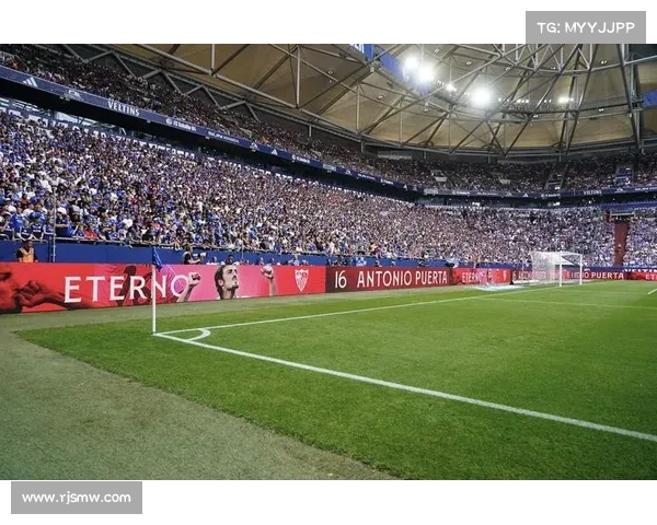 沙尔克迎战帕纳辛奈科斯友谊赛双方全力备战精彩对决